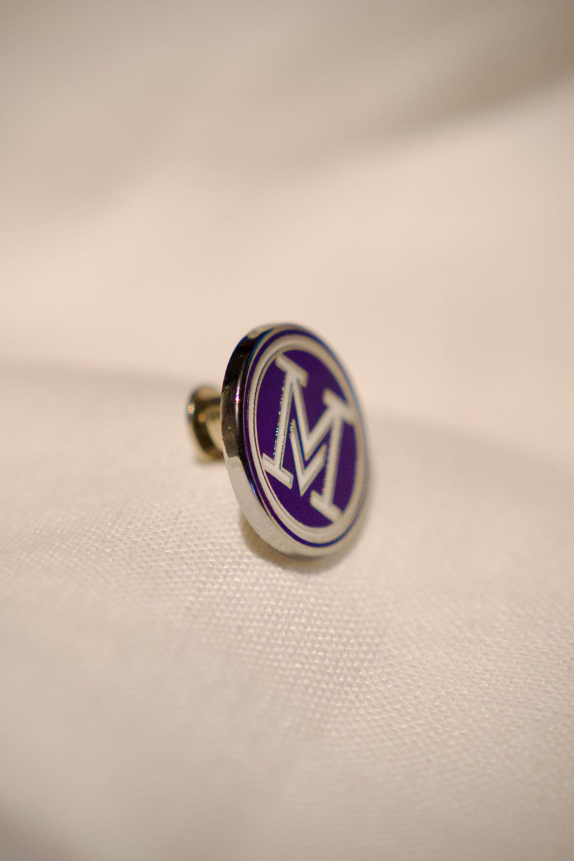 Pin V2