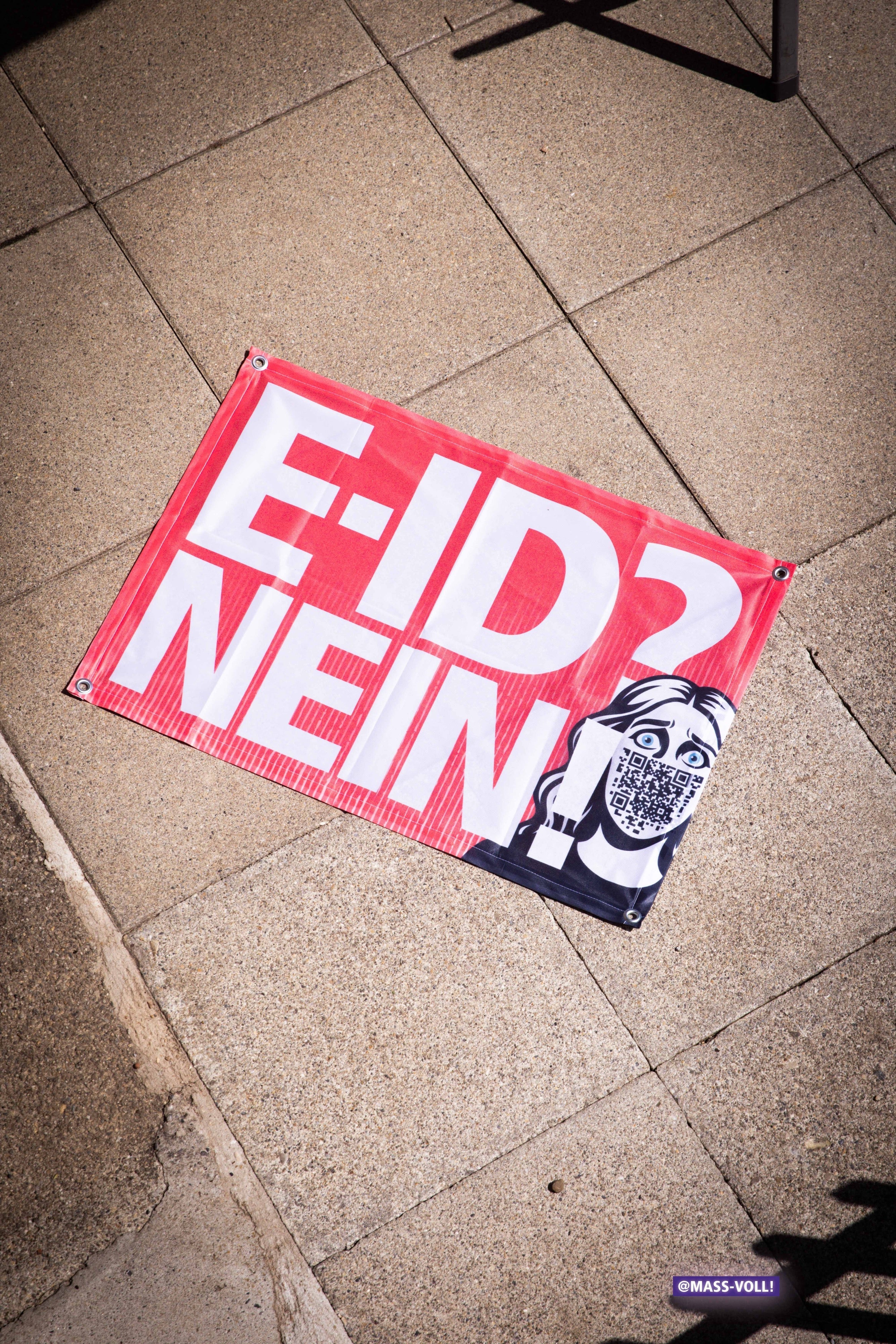 E-ID: NEIN! – Bandiera da balcone tedesca